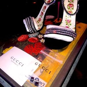 GUCCI Suede Crystal Embellishments Sandals